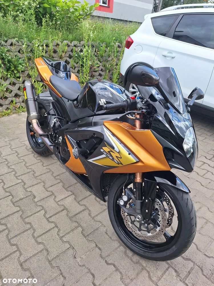 Suzuki GSX-R - 1
