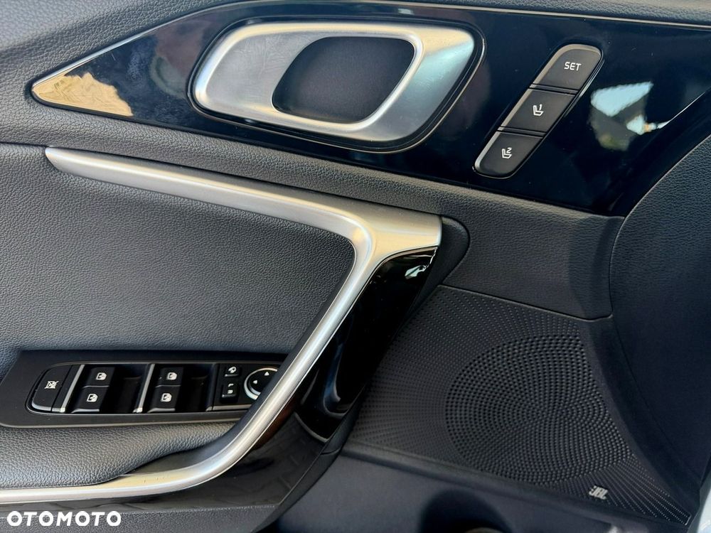 Kia XCeed - 14