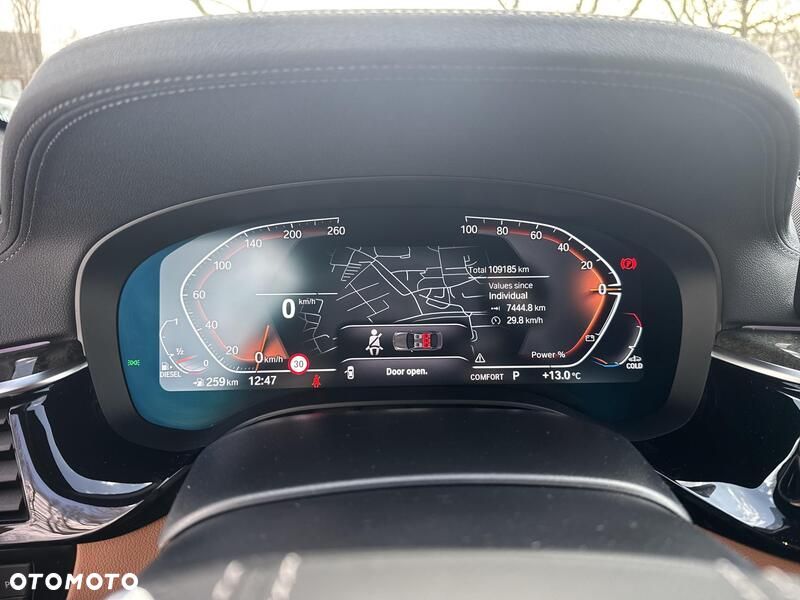 BMW Seria 5 518d mHEV - 13