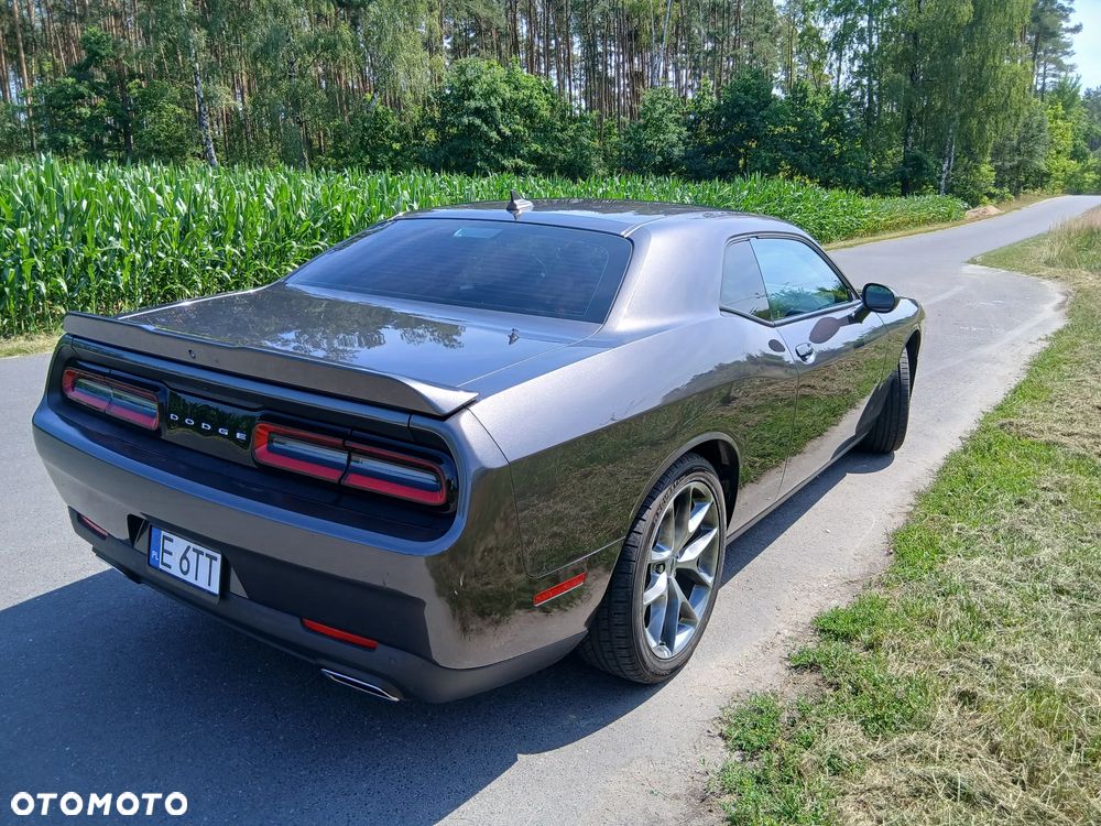 Dodge Challenger - 5