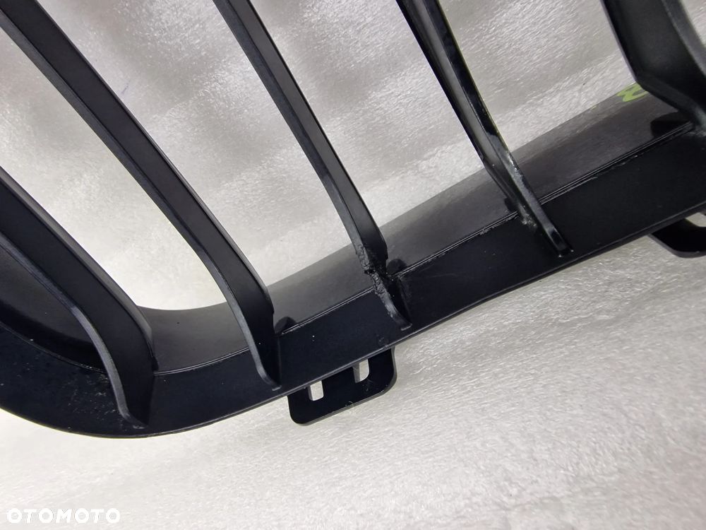 BMW F20 / F21 LIFT 14- PRAWA NERKA / ATRAPA / GRILL PRZEDNI PRZÓD CZARNY BLACK , NR 7371748 / 7371688 / 7371686 / 7383770 , NR AUKCJI GL198 - 13