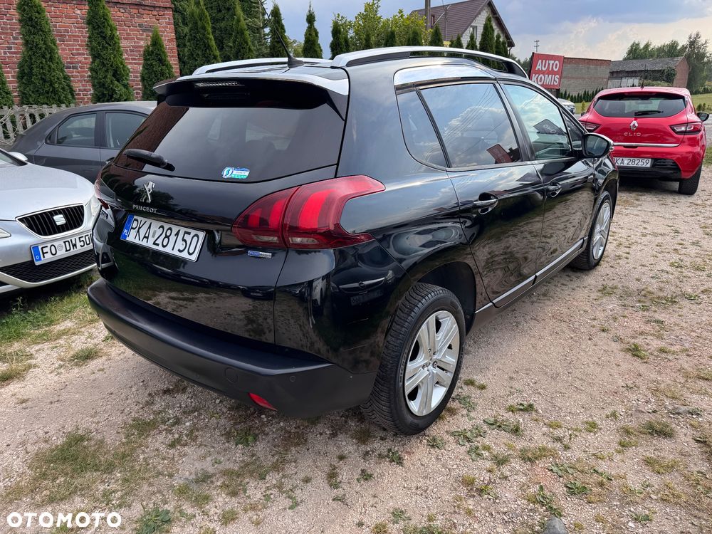 Peugeot 2008 1.2 Pure Tech Style S&S - 4