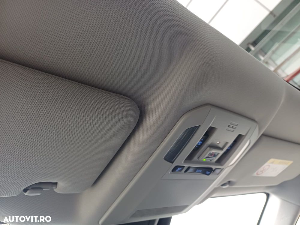 Toyota Highlander 2.5 L Dynamic Force 248CP Luxury Metallic - 24