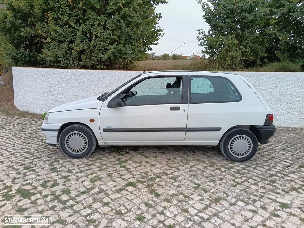 Renault Clio 1.2 Wind - 3