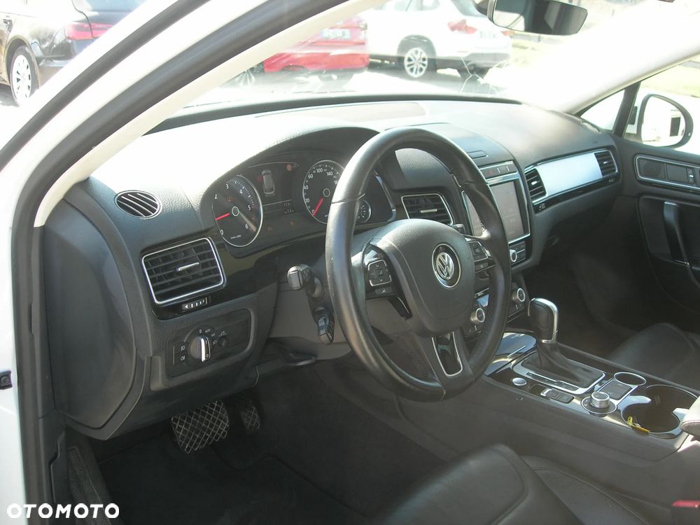 Volkswagen Touareg - 13