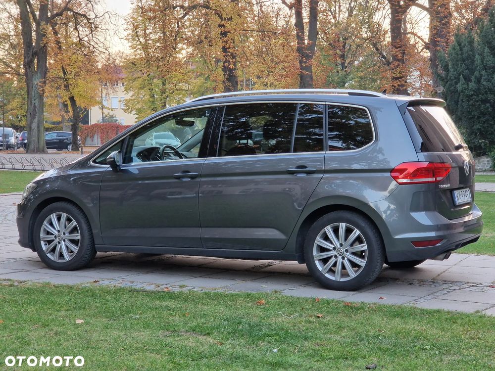 Volkswagen Touran - 8