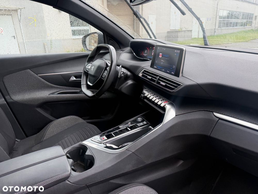 Peugeot 3008 - 18