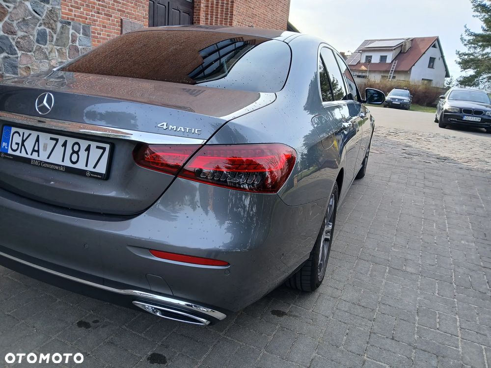 Mercedes-Benz Klasa E 220 d 4-Matic Exclusive - 22