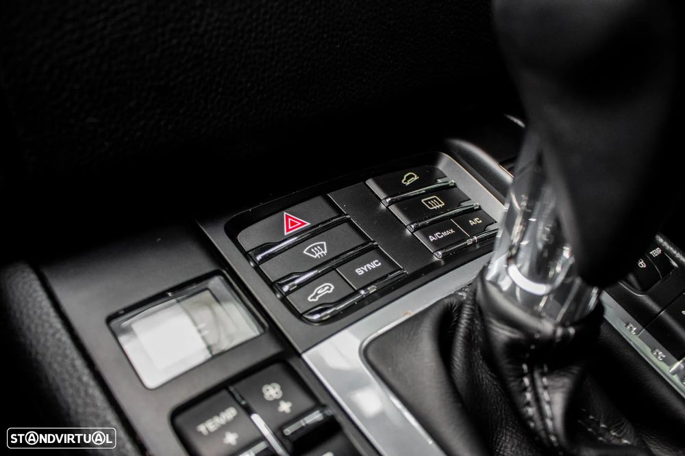 Porsche Macan S - 26