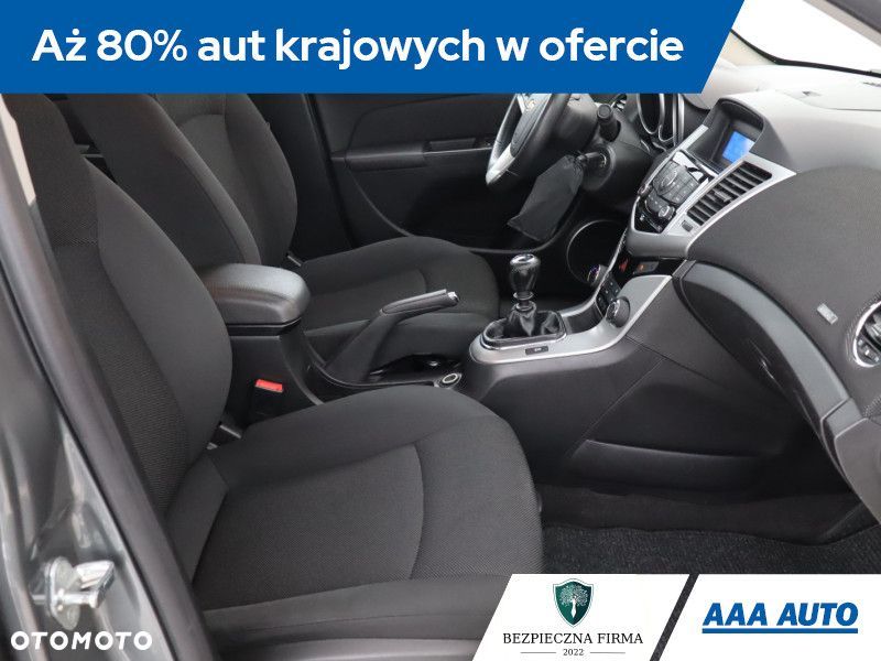 Chevrolet Cruze - 11