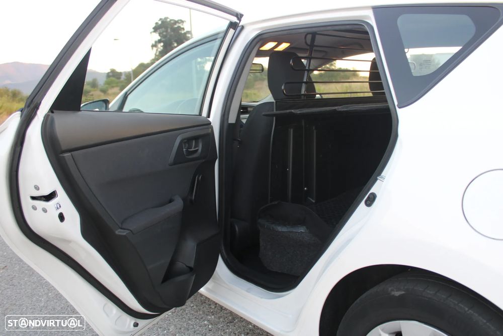 Toyota Auris 1.4 D-4D Comfort - 27