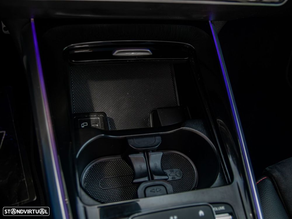 Mercedes-Benz GLB 180 d AMG Line - 44