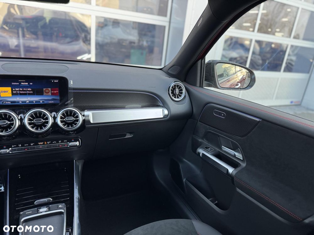 Mercedes-Benz GLB 200 d 4-Matic AMG Line 8G-DCT - 16