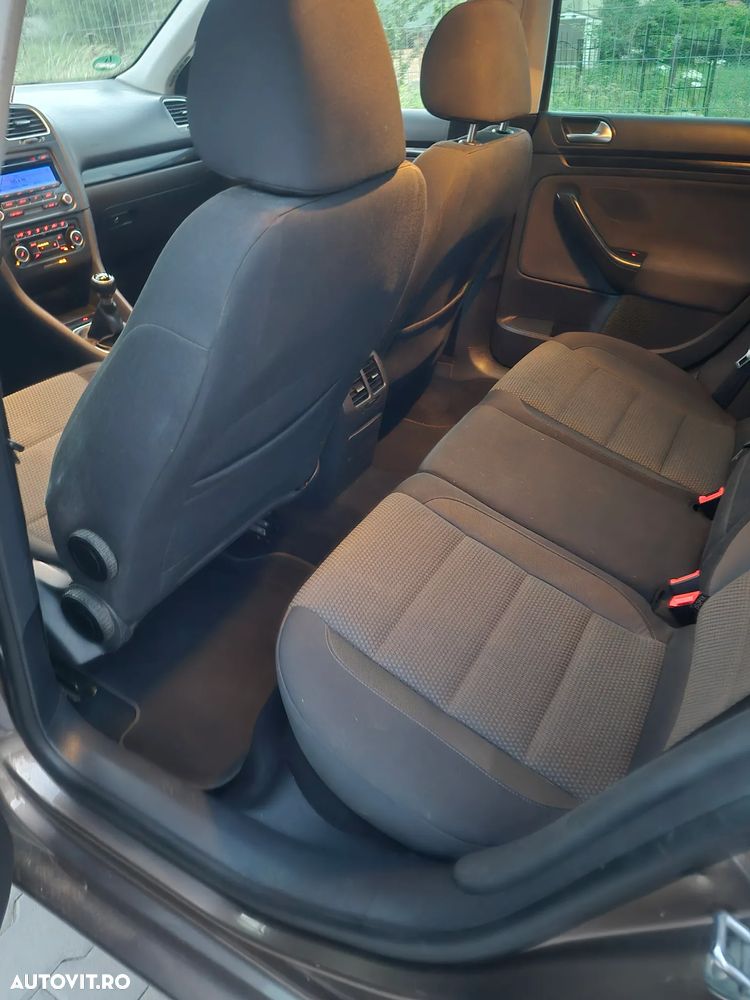 Volkswagen Golf 1.6 TDI DPF BlueMotion Technology move - 9