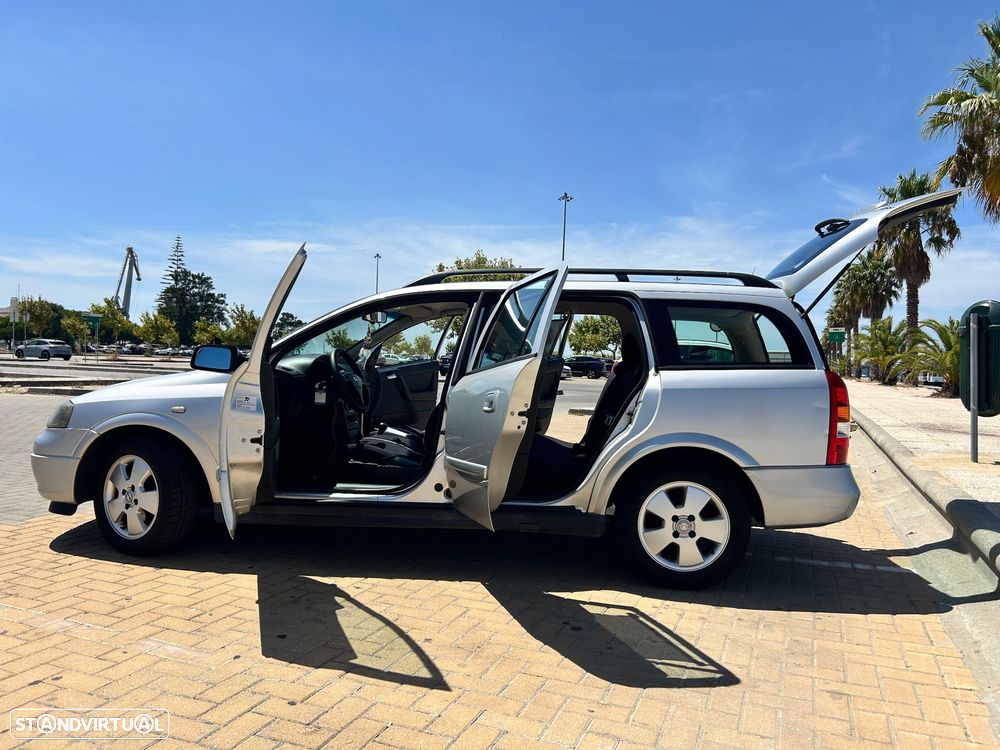Opel Astra Caravan 1.4 Selection — fotografia 4