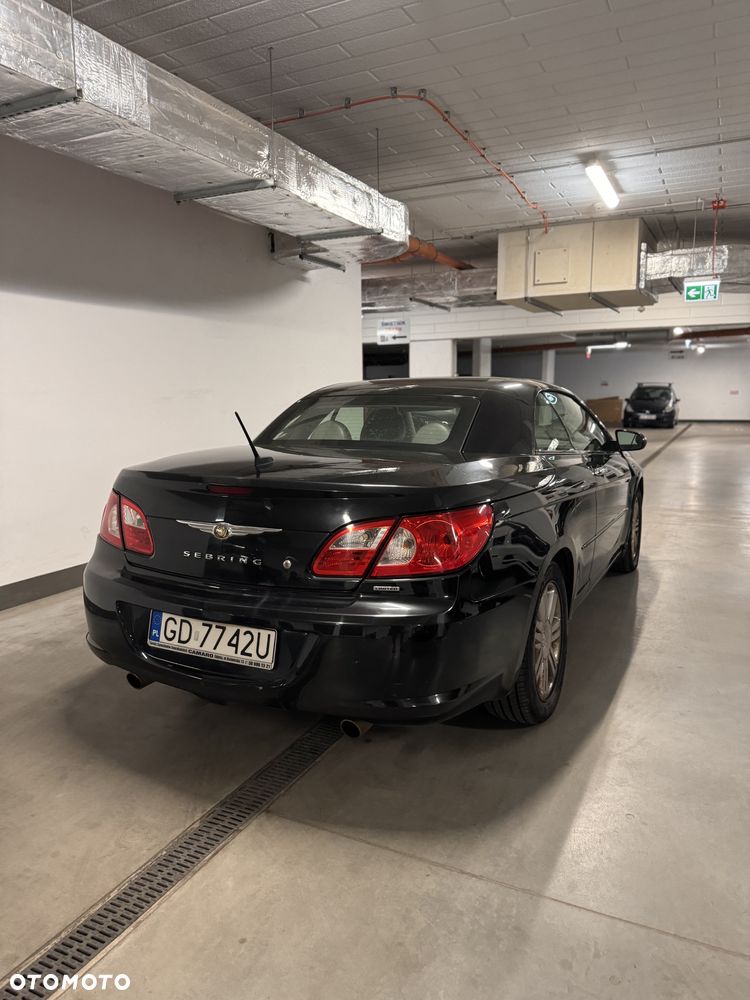 Chrysler Sebring - 4
