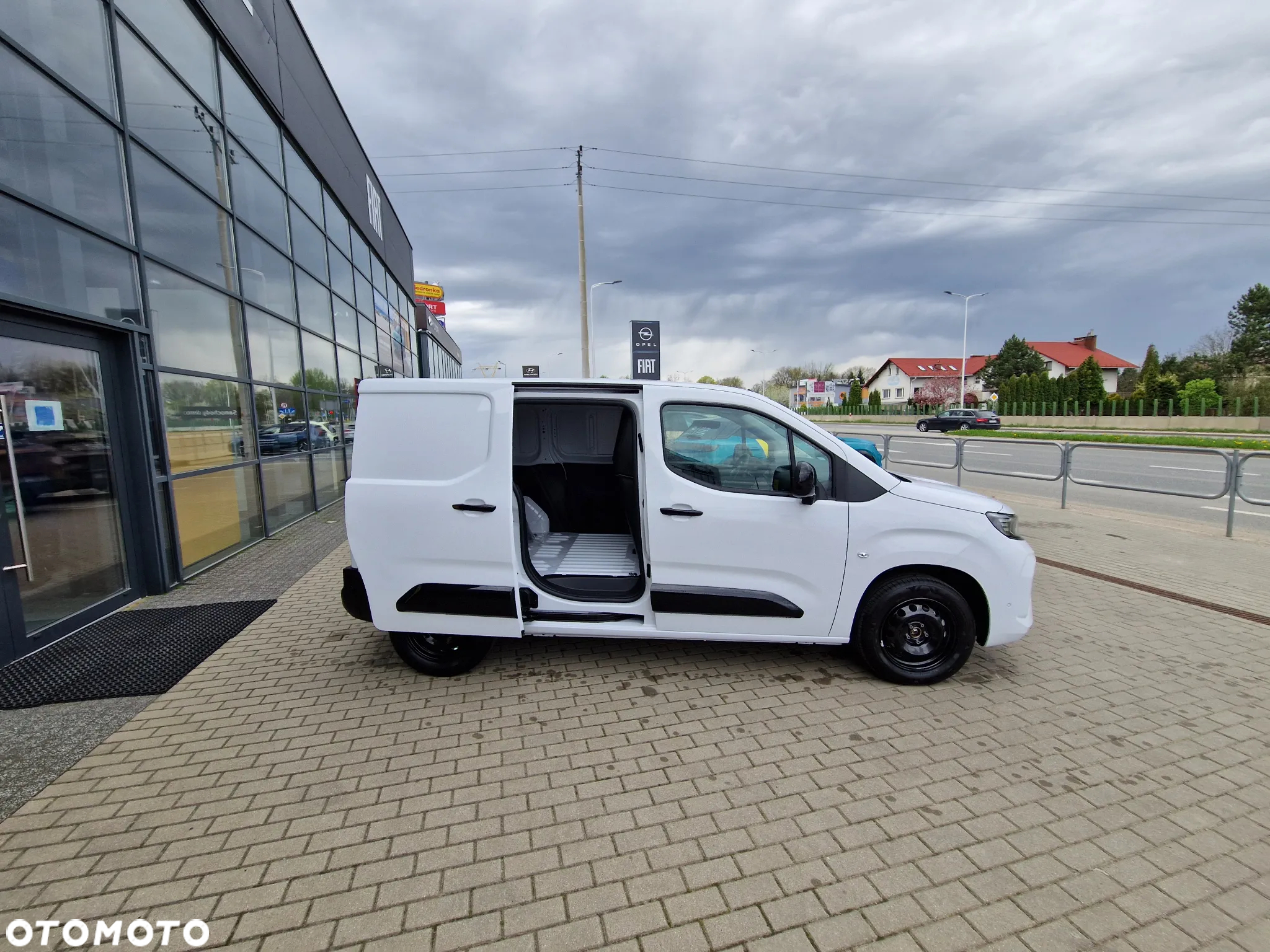 Opel COMBO - 12
