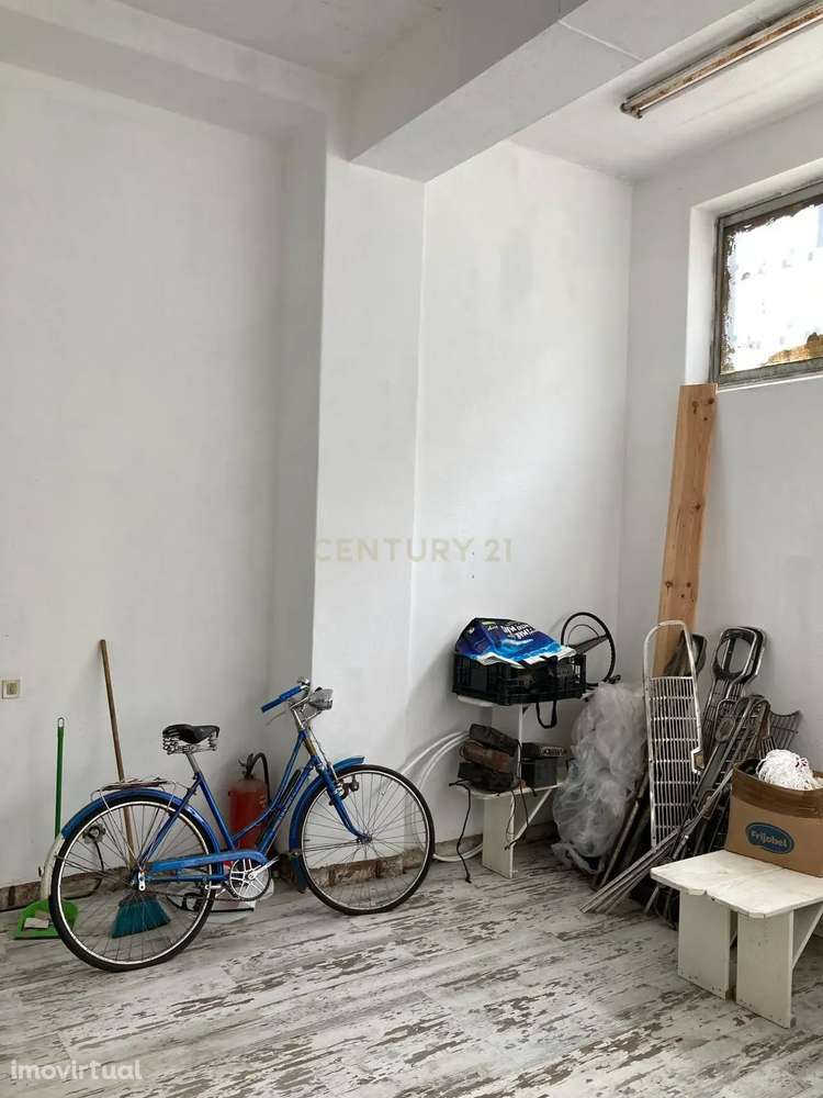 Armazém para Venda em Almada - Grande imagem: 4/8