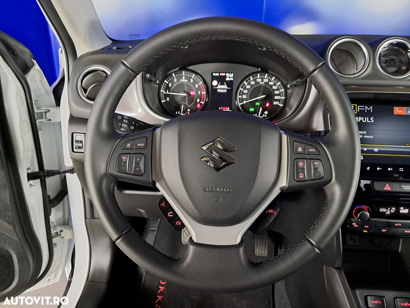 Suzuki Vitara - 11