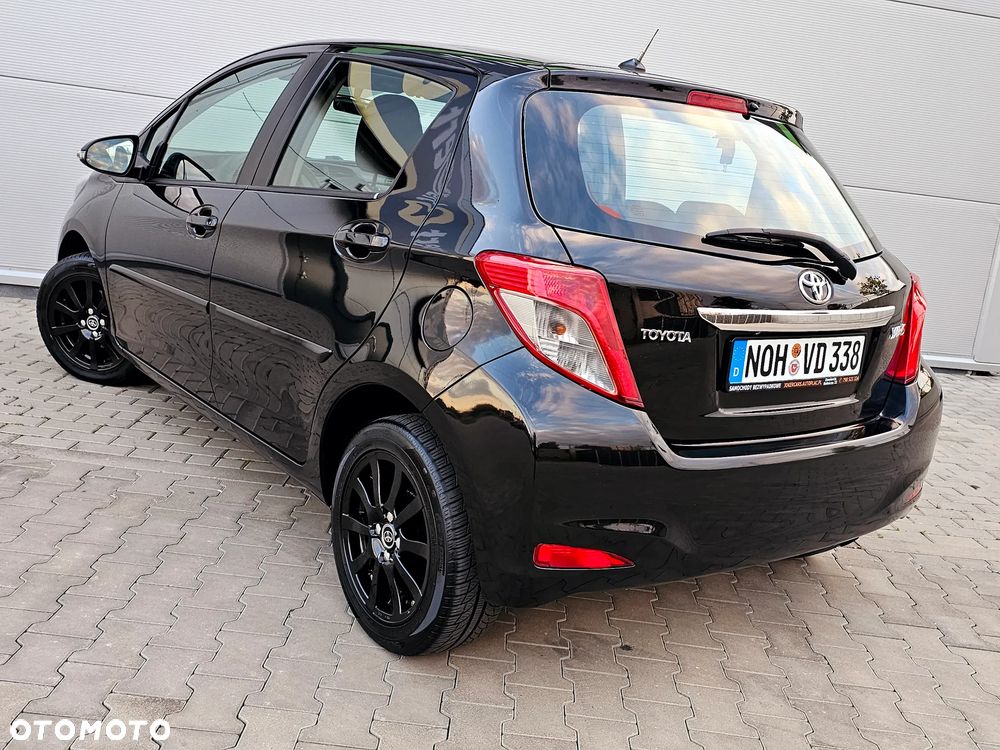 Toyota Yaris 1.33 VVT-i Executive - 4