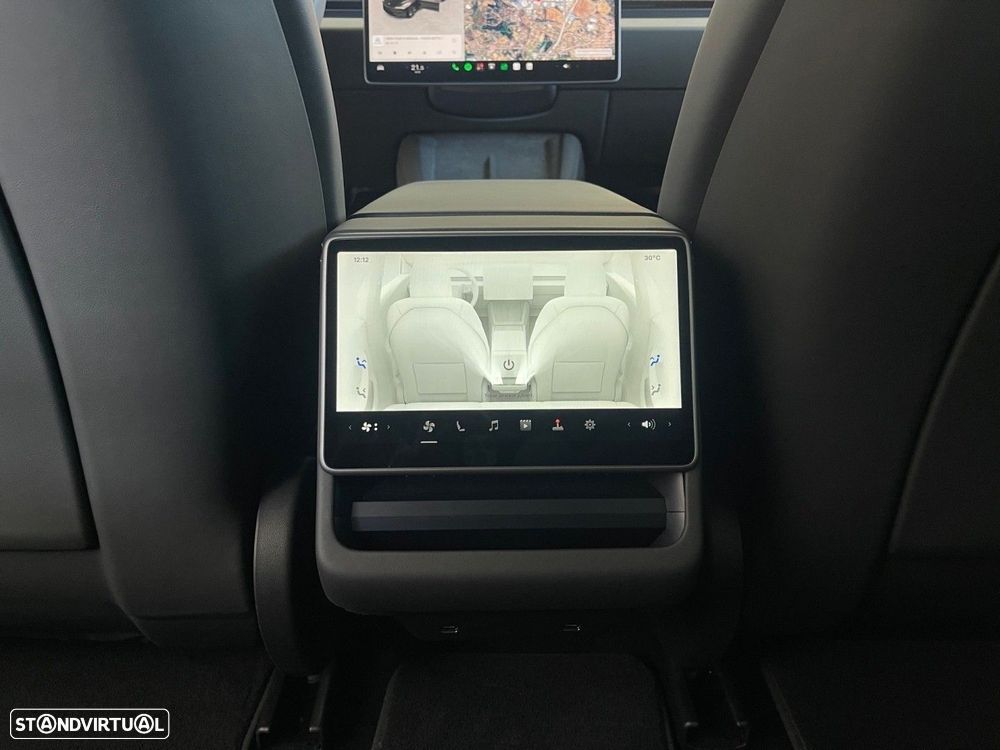 Tesla Model 3 - 9