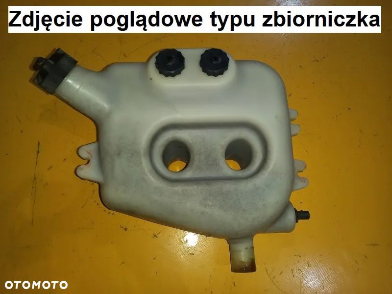 Króciec zbiorniczka wyrównawczego McCormick XTX - 2