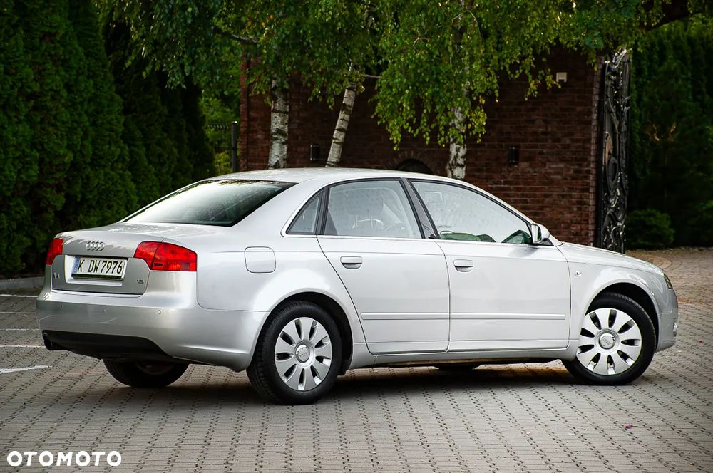 Audi A4 Limousine 1.6 - 17