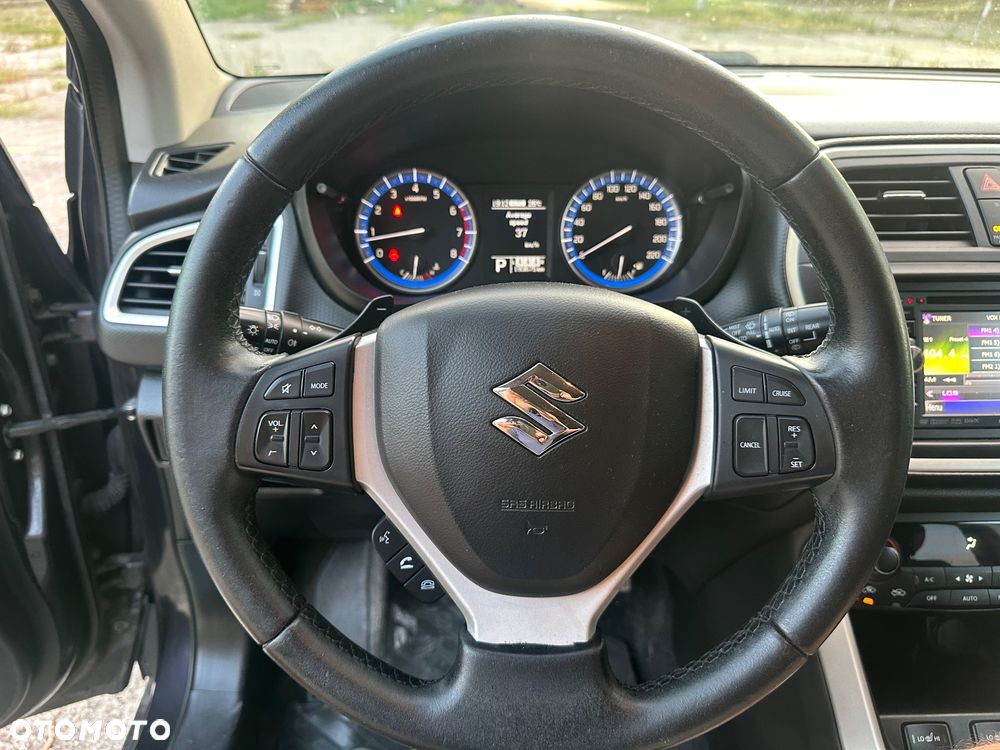 Suzuki SX4 1.6 Premium - 18