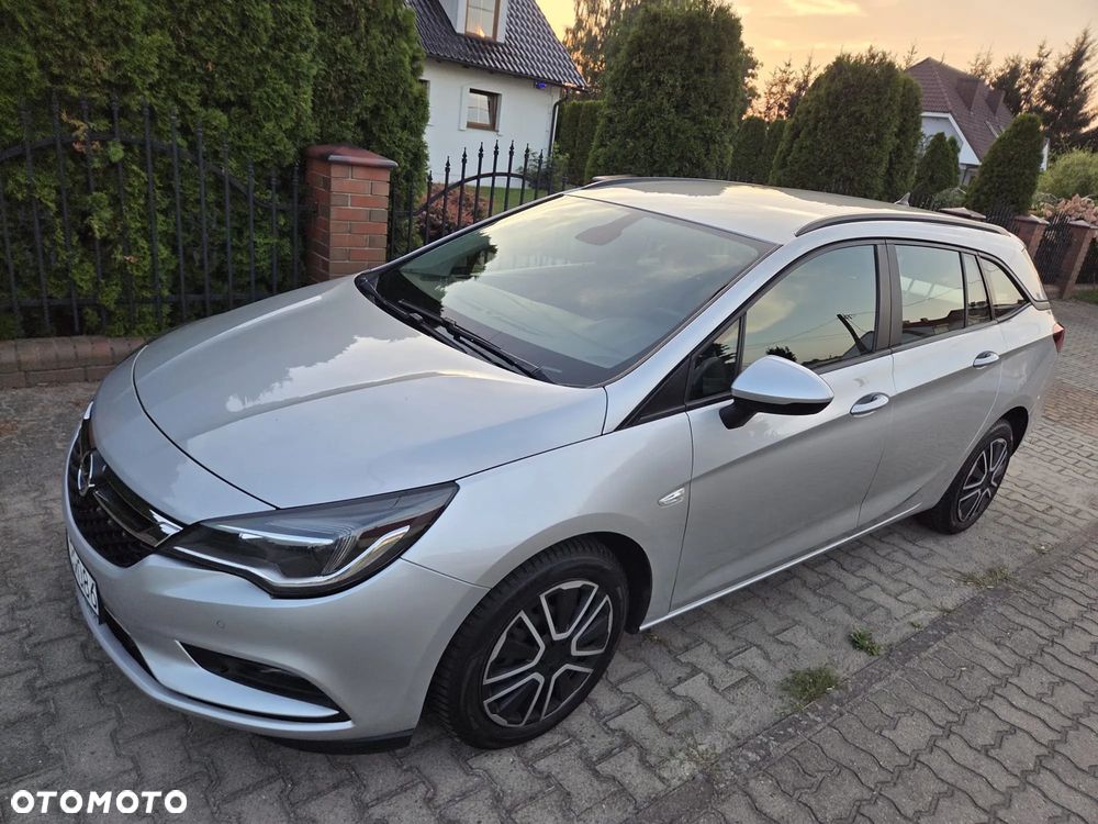 Opel Astra 1.6 CDTI Essentia S&S - 10
