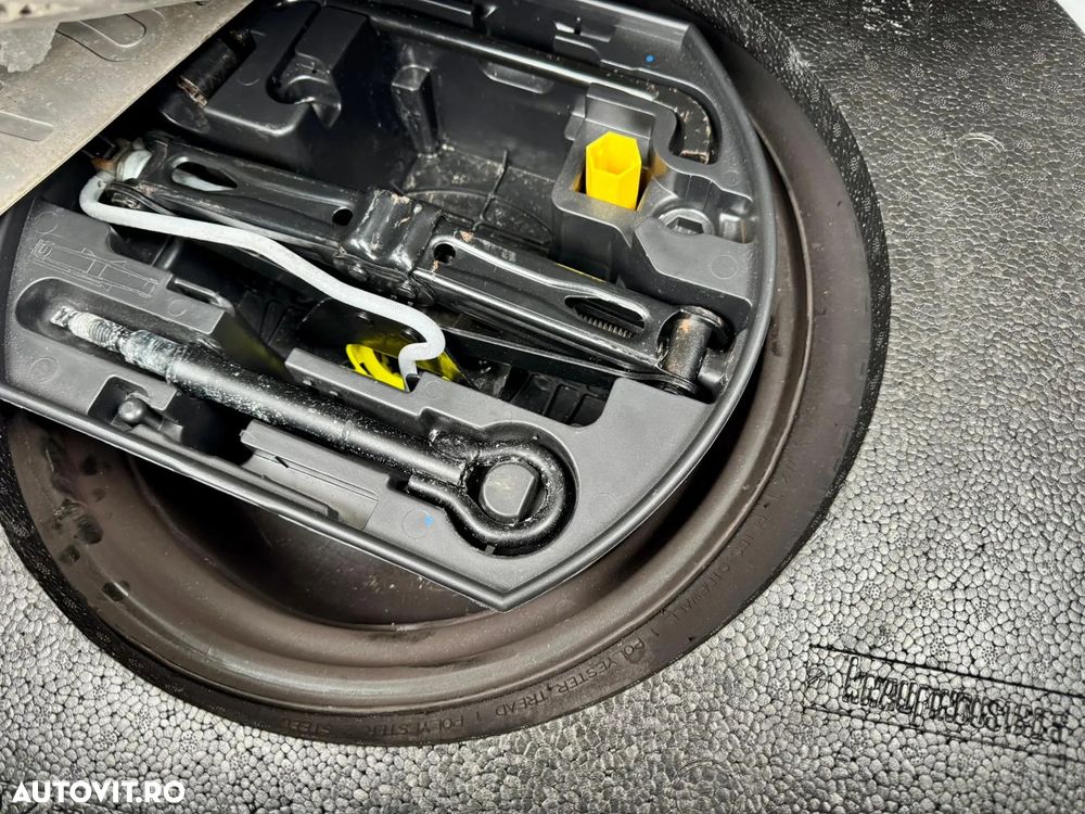 Citroën DS3 VTi 120 So Paris - 37