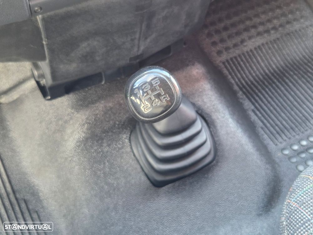Ford Transit 120 Driver - 16