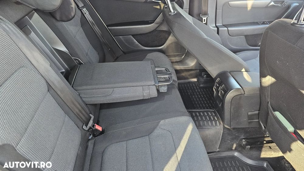 Volkswagen Passat 2.0 TDI BlueMotion Tehnology Comfortline - 9