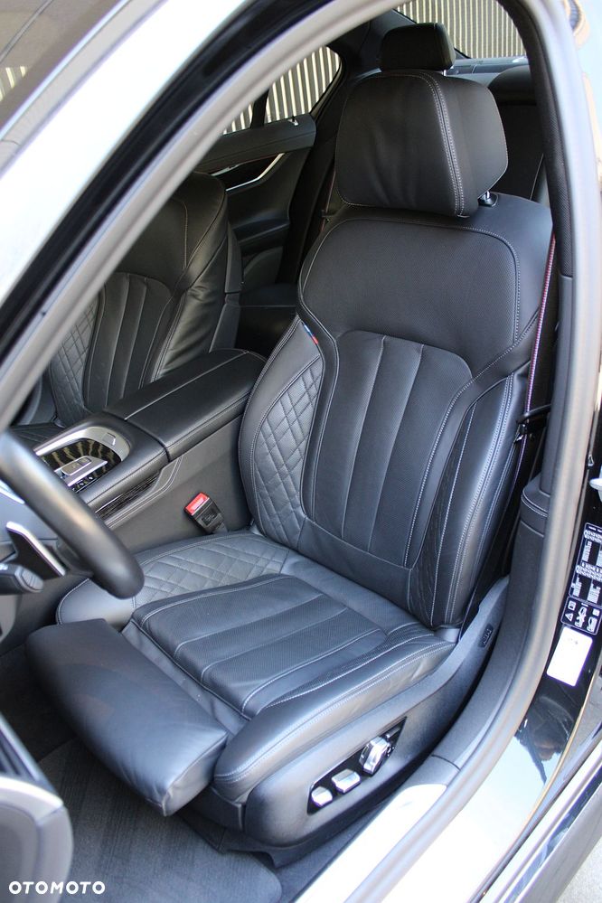 BMW Seria 7 730d xDrive mHEV sport - 8