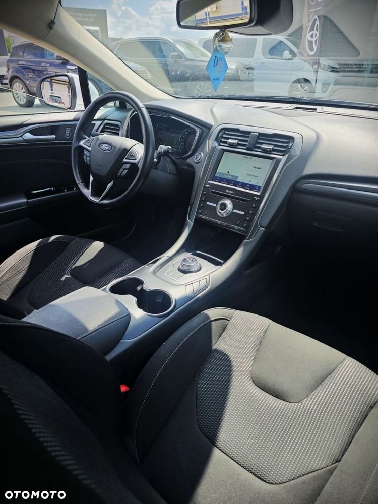 Ford Mondeo - 28