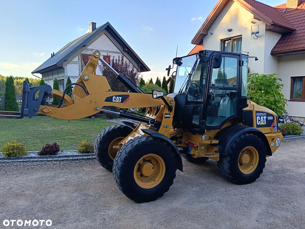 Caterpillar 908H - 2