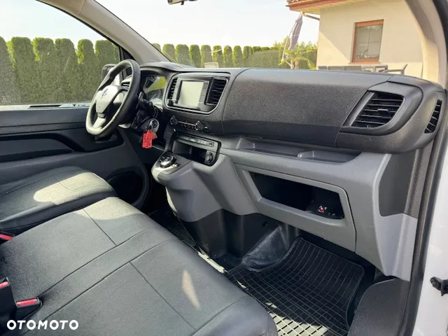 Opel Vivaro - 24