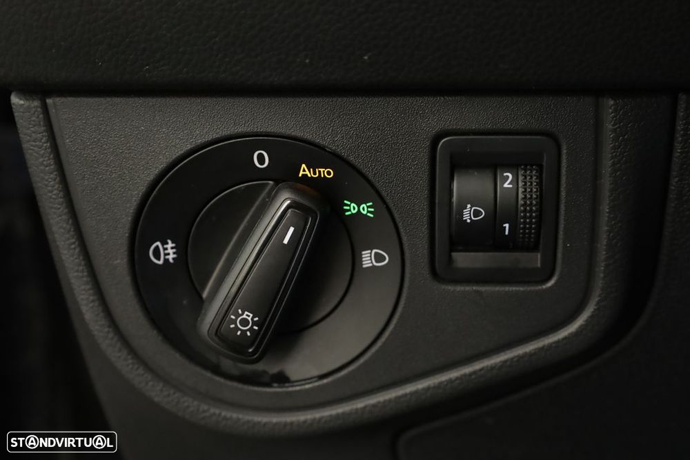 VW Taigo 1.0 TSI Urban DSG - 18