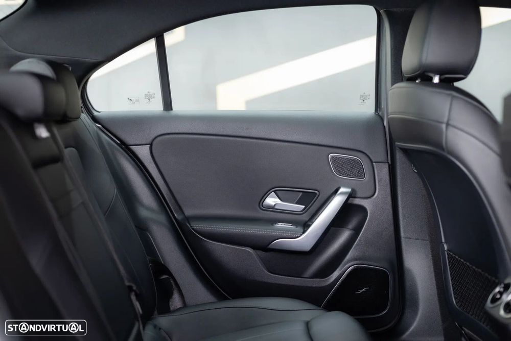 Mercedes-Benz A 180 Limousine d Progressive Aut. - 15