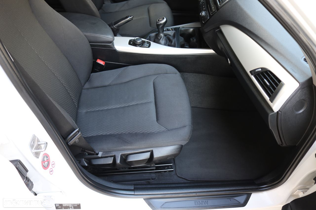 BMW 116 d EDynamics Line Urban - 21