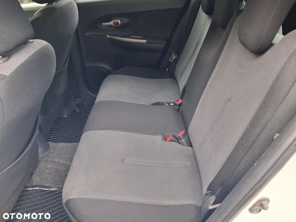 Toyota Urban Cruiser 1.4 D-4D Sol 4x4 EU5 - 23
