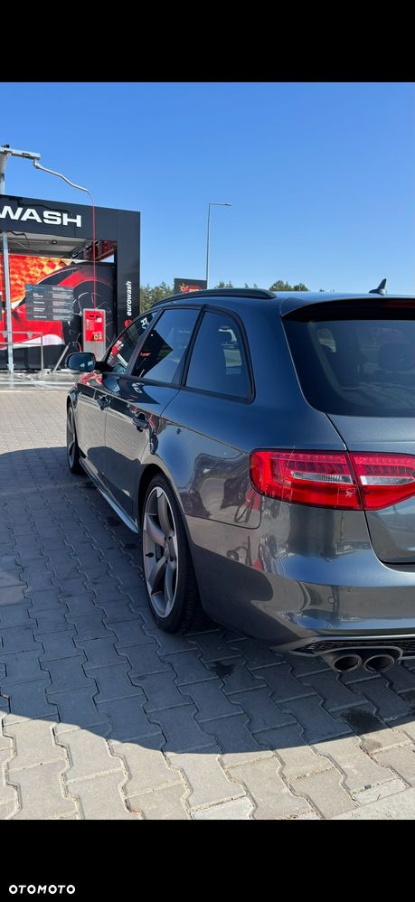 Audi A4 Avant 2012 photo 3