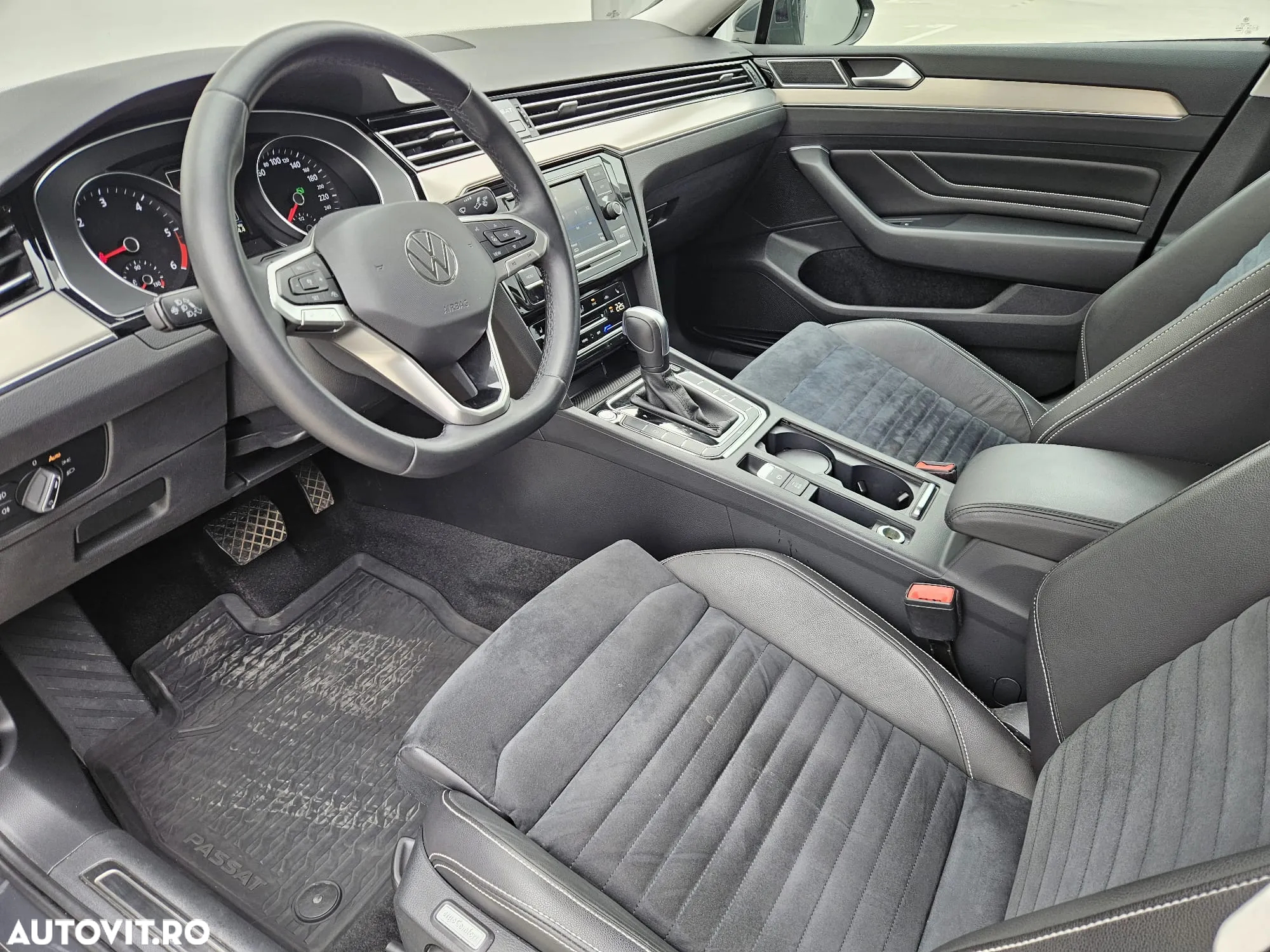 Volkswagen Passat 2.0 TDI DSG Highline - 10