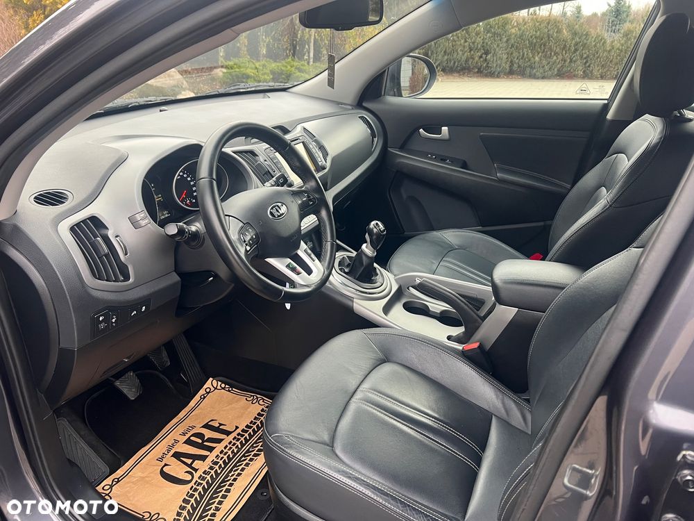 Kia Sportage 1.7 CRDI 2WD ISG Dream-Team Edition - 24