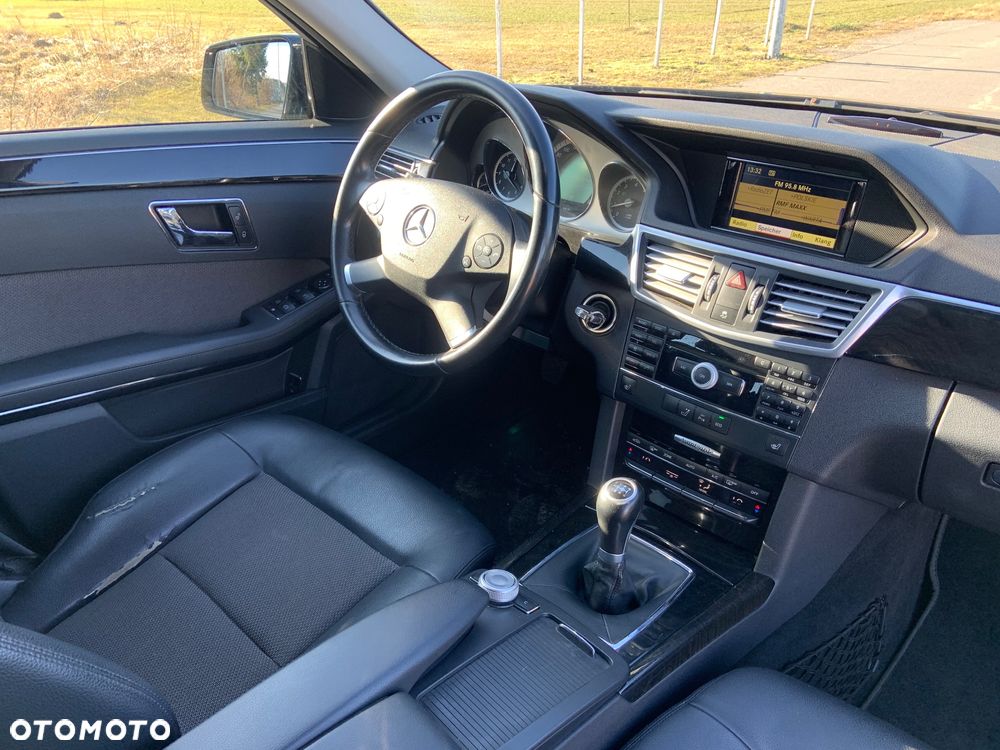 Mercedes-Benz Klasa E 200 CGI BlueEffICIENCY - 15