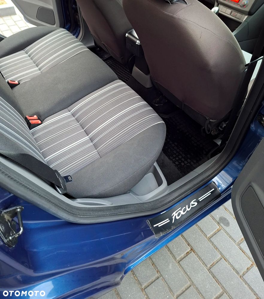 Ford Focus 1.6 16V Style+ - 17