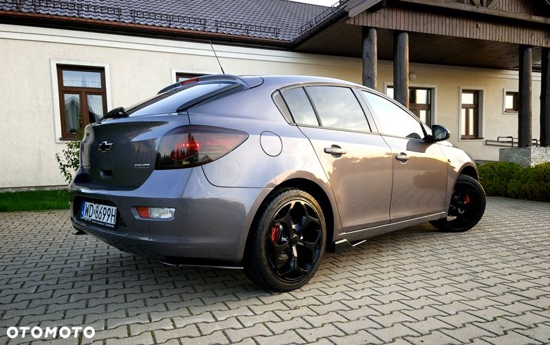 Chevrolet Cruze - 34