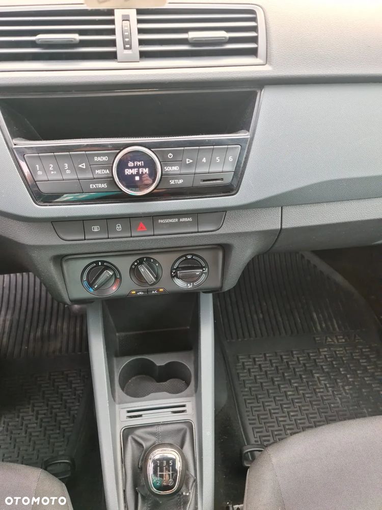 Škoda Fabia - 11
