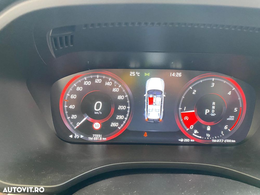 Volvo XC 60 B4 MHEV AT8 AWD Momentum Pro - 12