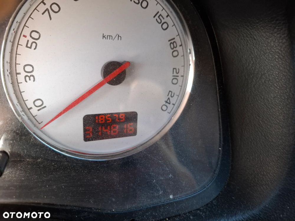 Peugeot 307 1.6 HDI Oxygo - 18