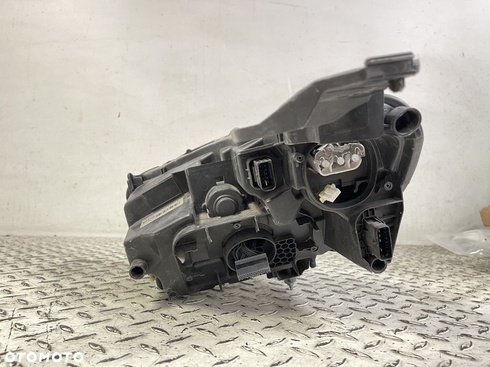 PEUGEOT 208  2 II 2008 II 19- LAMPA PRAWA PRZEDNIA PRZÓD EUROPA  9841641980 - 11